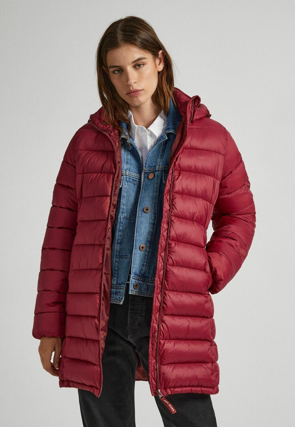 

Зимнее пальто МЭДДИ ЛОНГ Pepe Jeans, бордово-красный