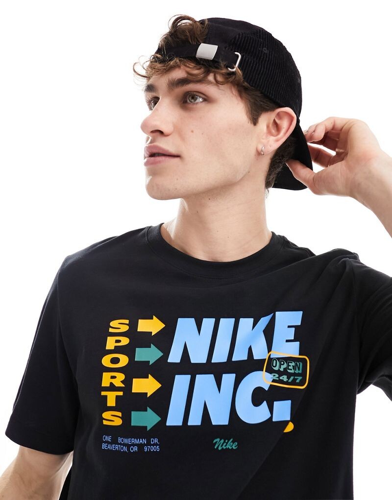 

Nike — Dri-FIT — черная футболка с рисунком