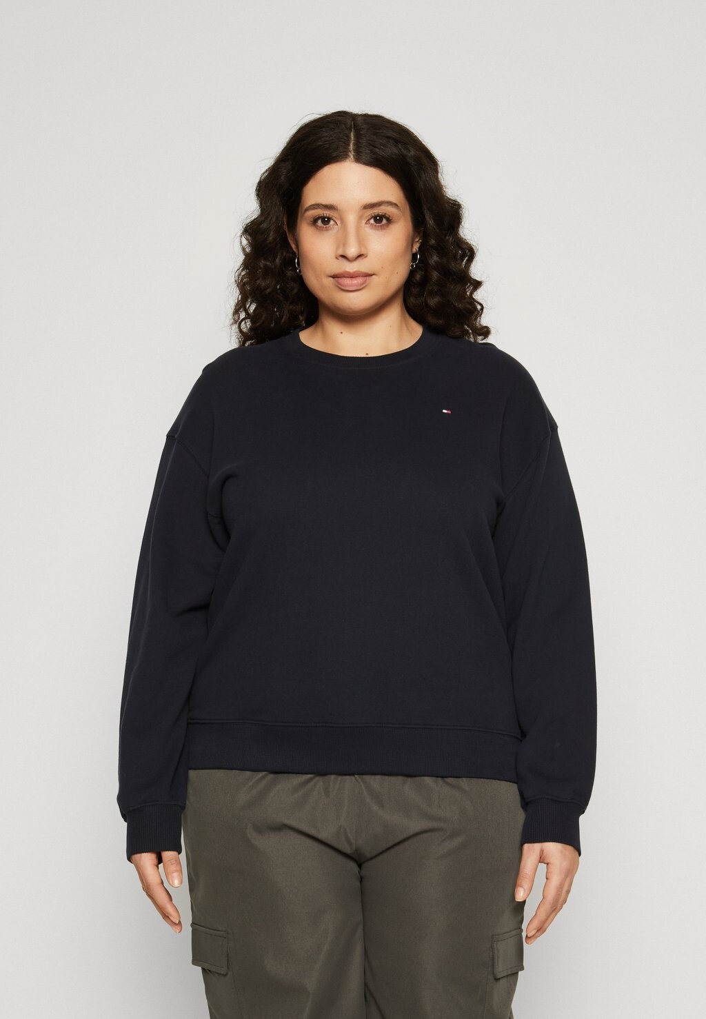 

Толстовка FLAG ON CHEST Tommy Hilfiger Curve, темно-синий
