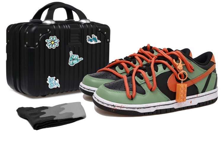 

Кроссовки Nike Dunk, зеленый/оранжевый