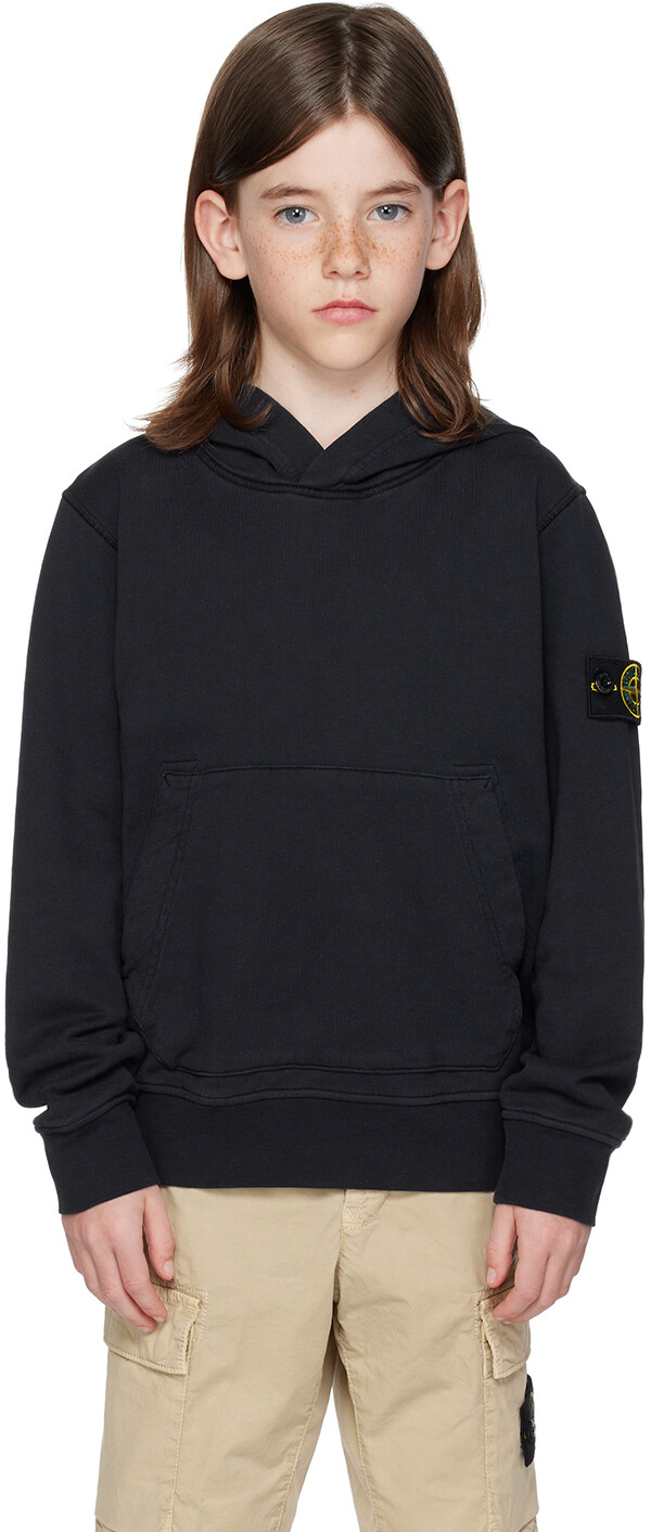 

Детская темно-синяя толстовка с капюшоном, окрашенная в одежде Stone Island Junior