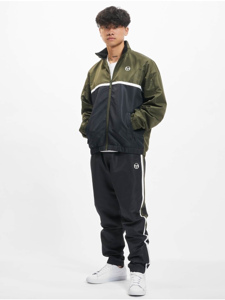 

Спортивный костюм Sergio Tacchini, цвет black/forest night