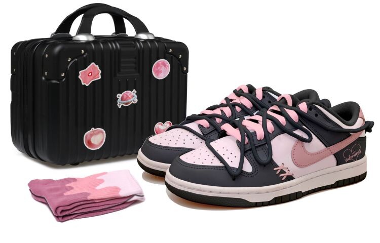 

Женские кроссовки для скейтбординга Nike Dunk