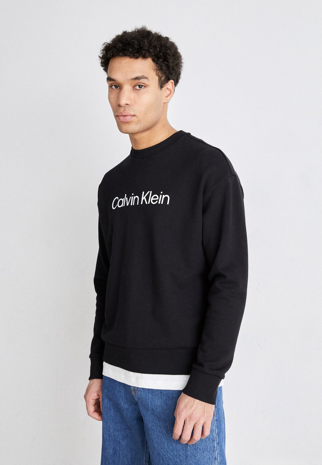 

Толстовка с капюшоном Calvin Klein, черный