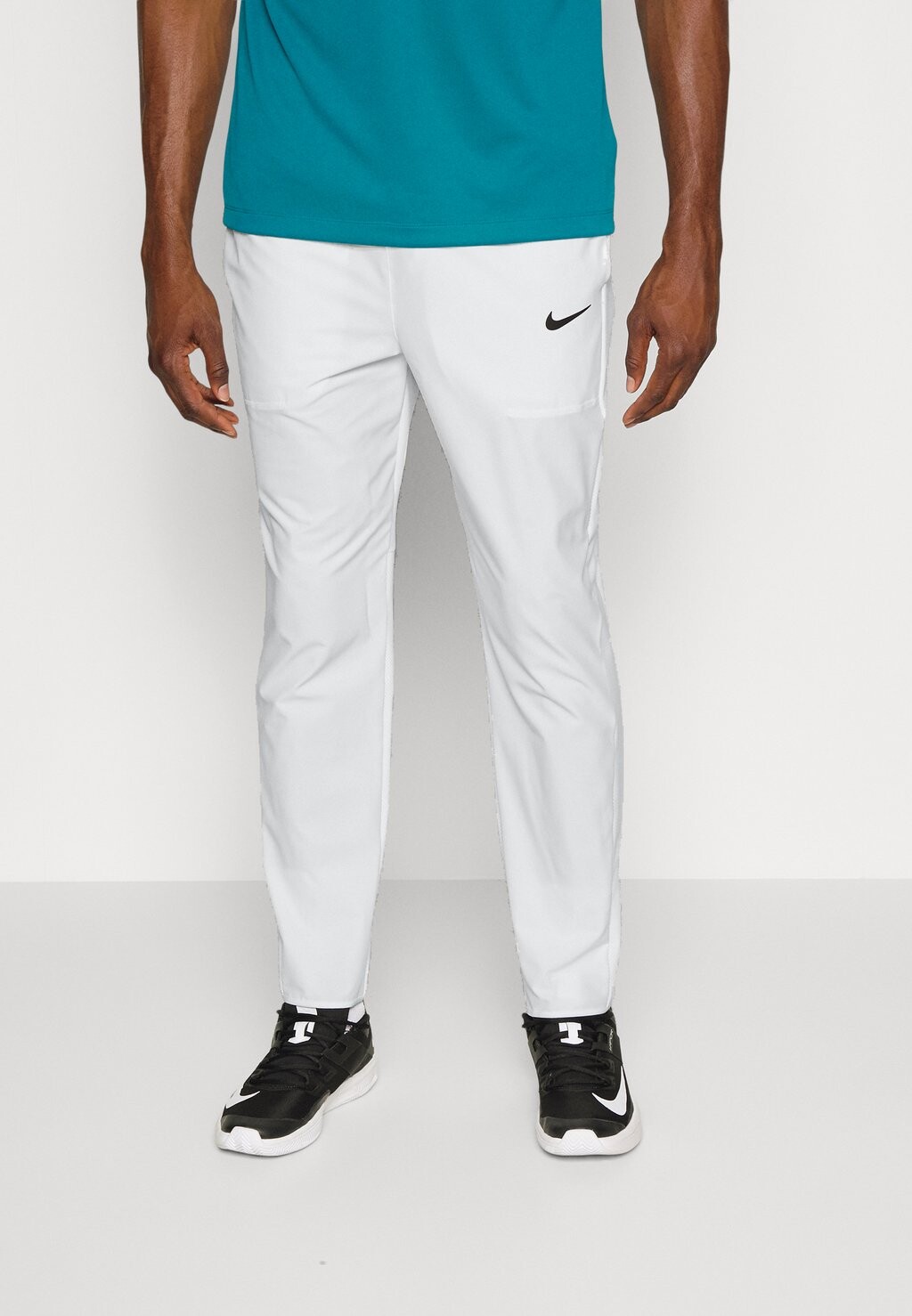 

Спортивные брюки Nike