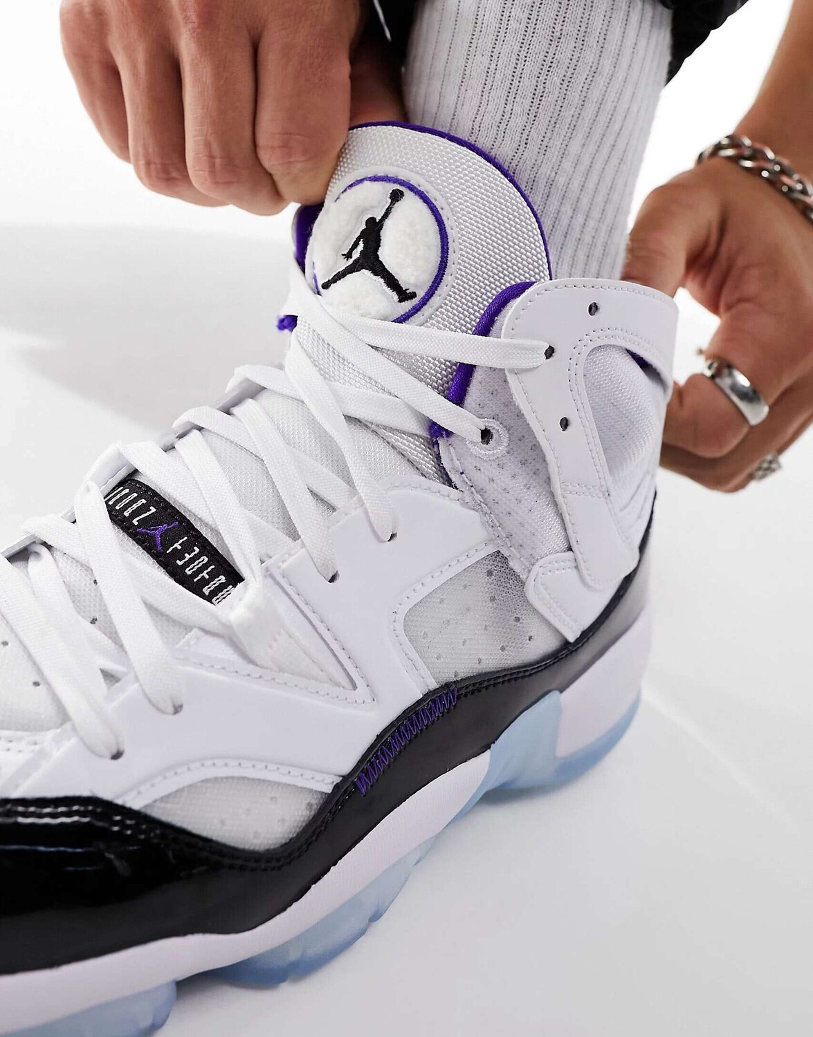 

Белые кроссовки Jordan Jumpman Two Trey, Белый