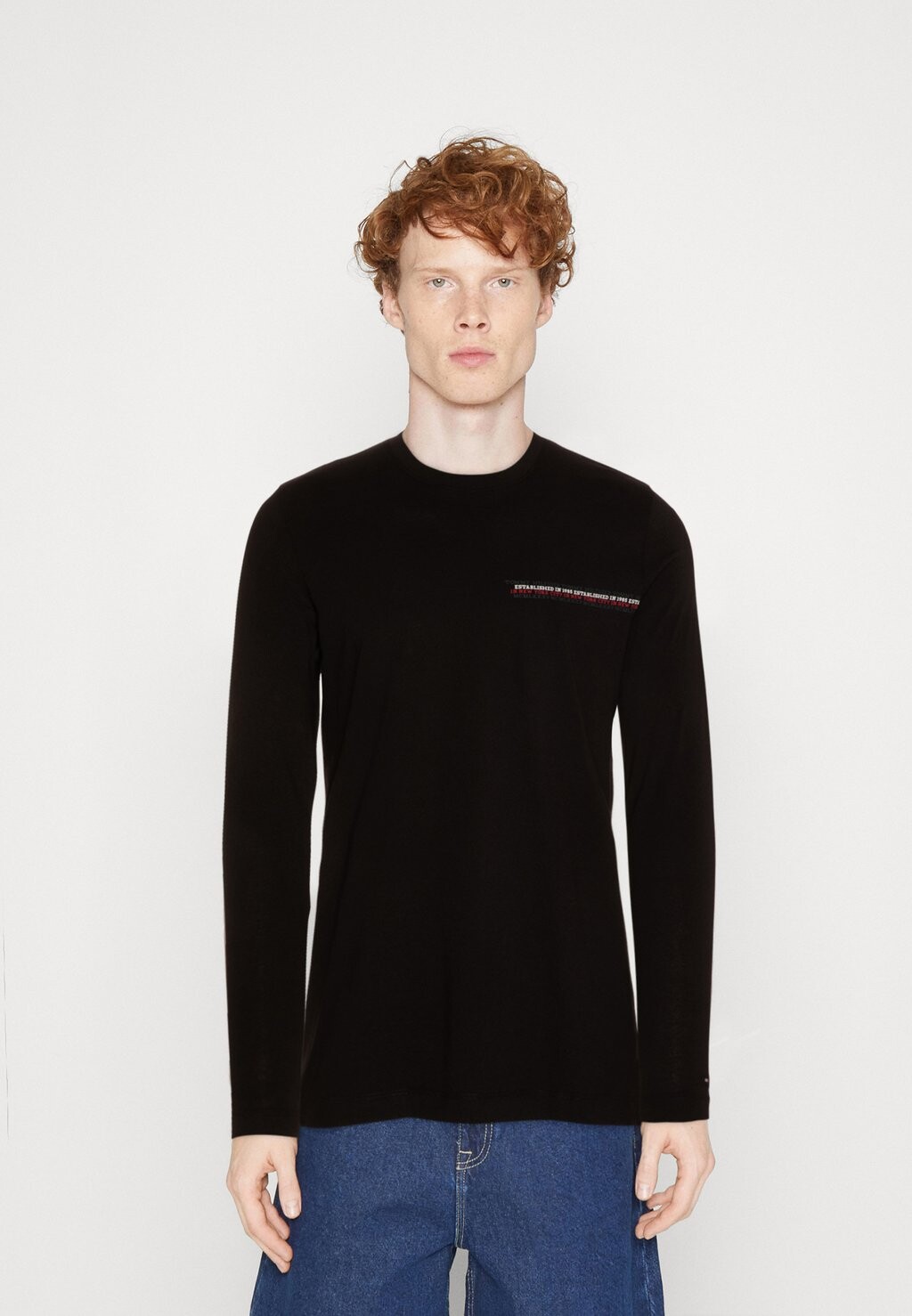 

Футболка с длинным рукавом Small Chest Monotype Tommy Hilfiger, черный