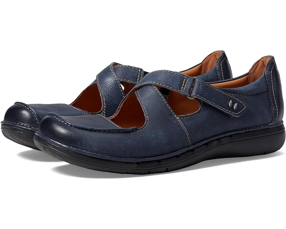 

Туфли на плоской подошве Clarks Un Loop Strap, цвет Navy Leather