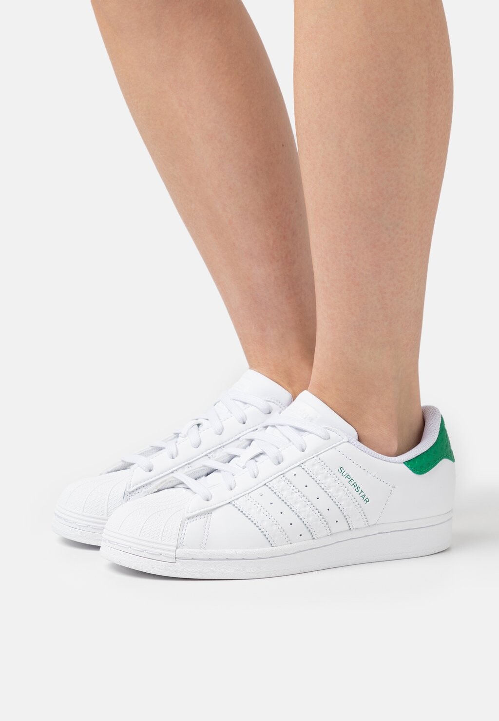 

Кроссовки adidas Originals