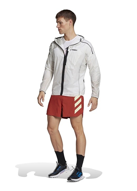 

Белая мужская ветровка Adidas