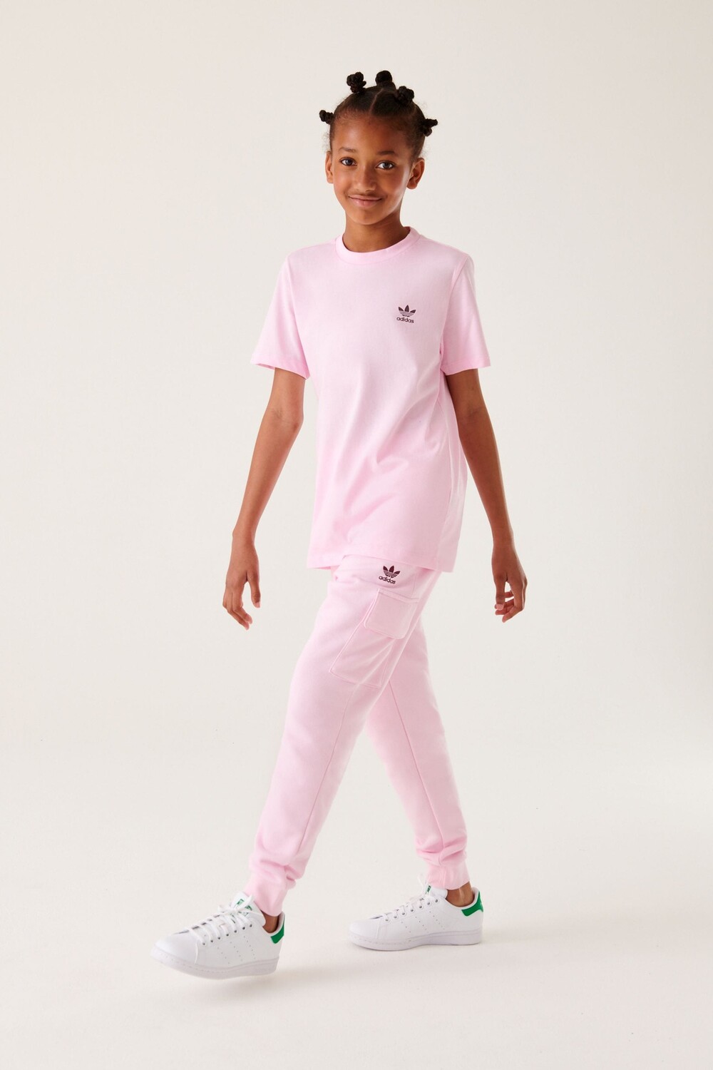 

Розовая футболка adidas Originals adidas originals, розовый