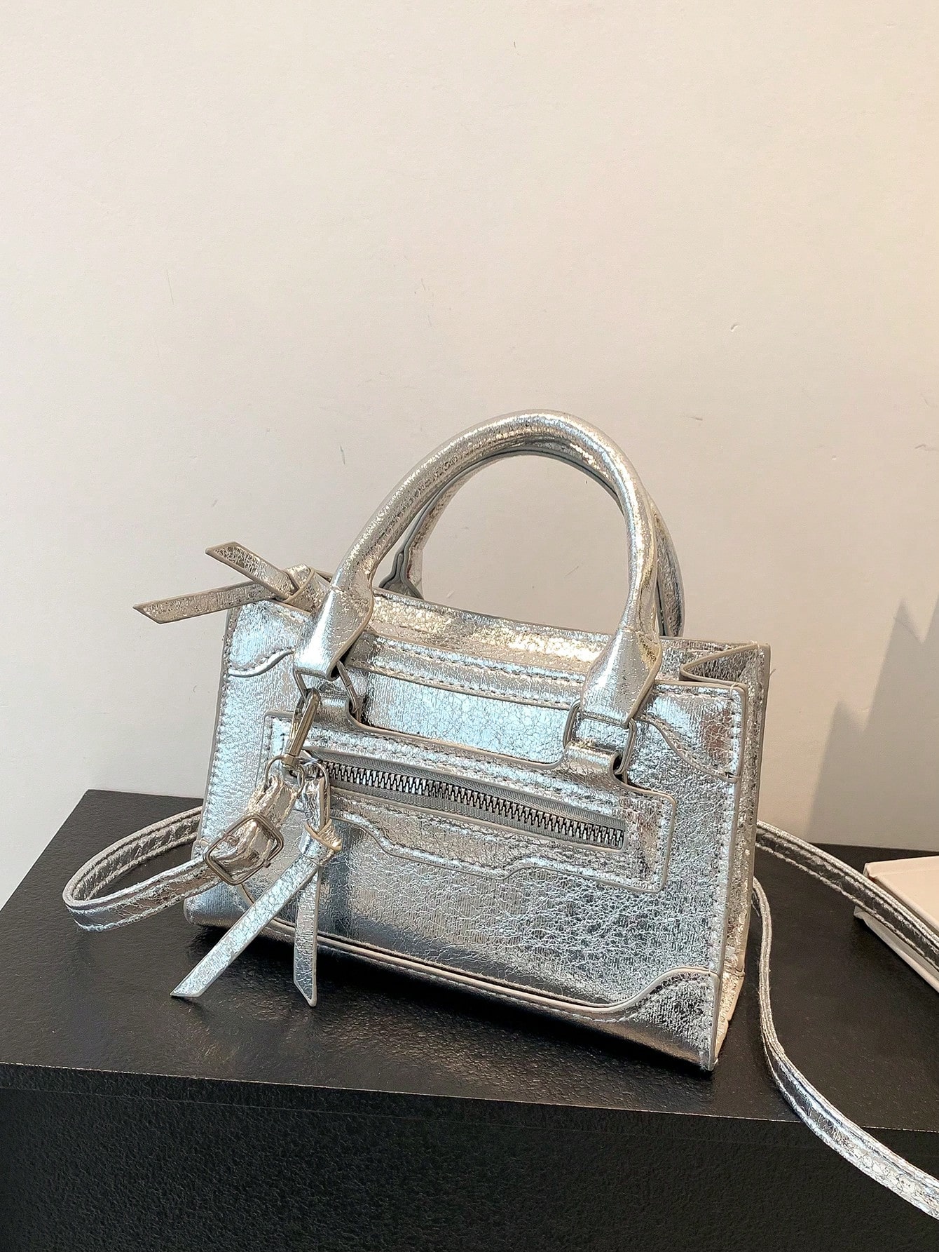 Мини-сумка с крокодиловым узором, серебро