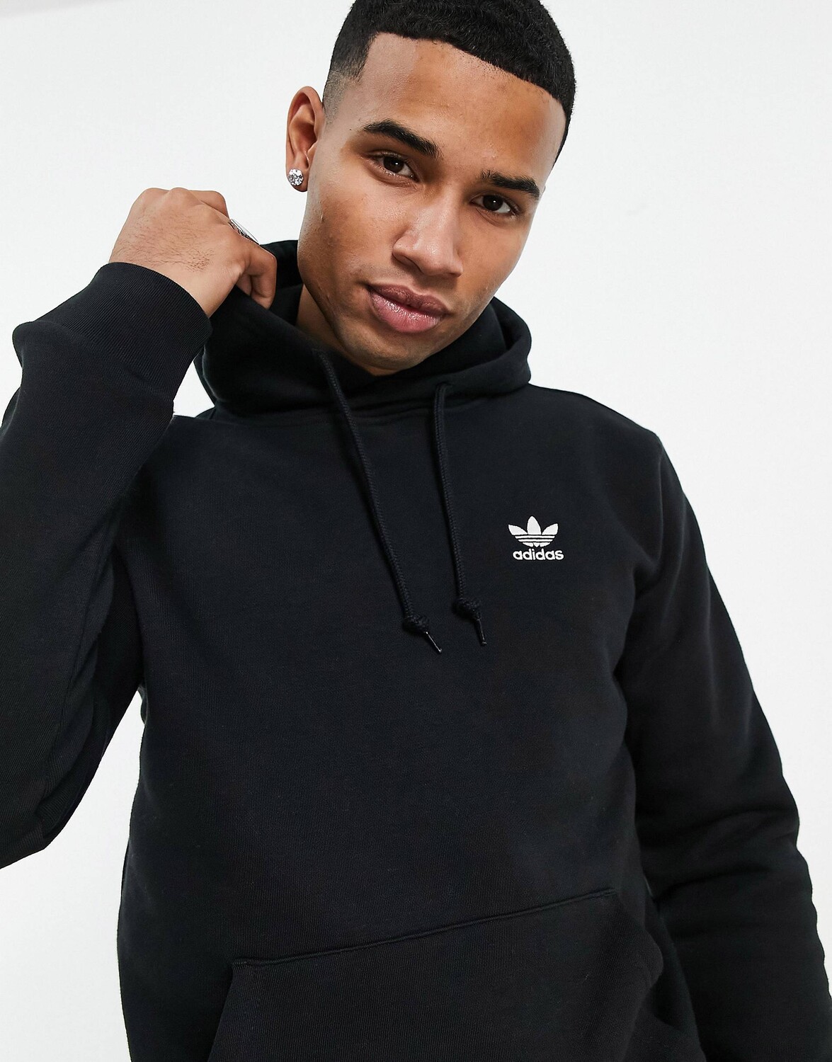 

Худи черного цвета adidas Originals Essentials