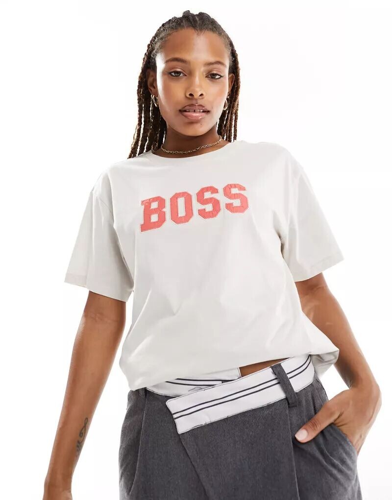 

BOSS – футболка кремового цвета с привлекательным логотипом BOSS Orange