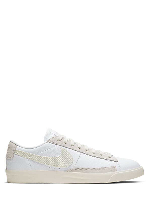 

Белые мужские кроссовки blazer low Nike