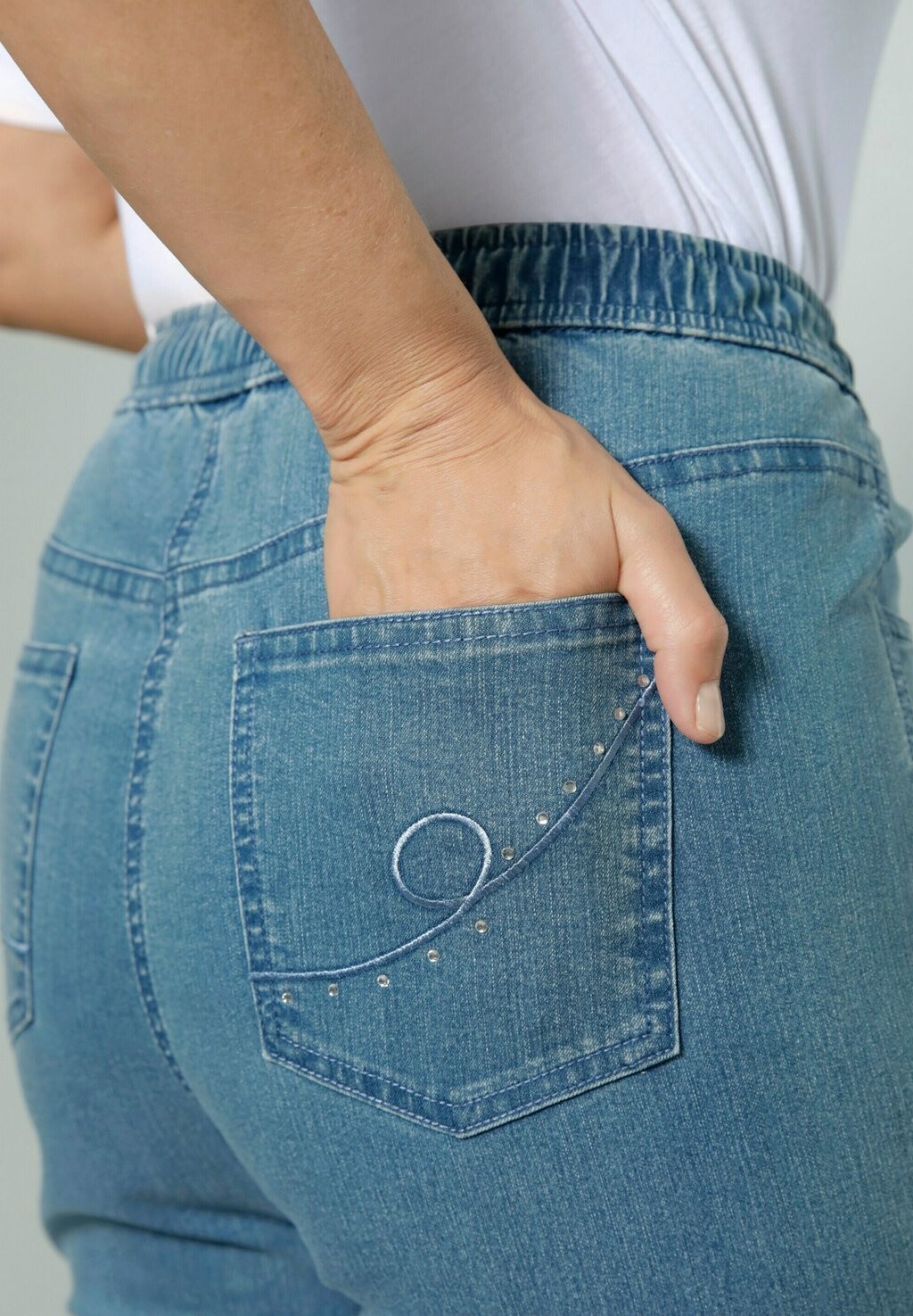 

Джинсы облегающего кроя ZIERNAHT 4-POCKET ELASTIKBUND Ulla Popken, цвет Bleached Denim