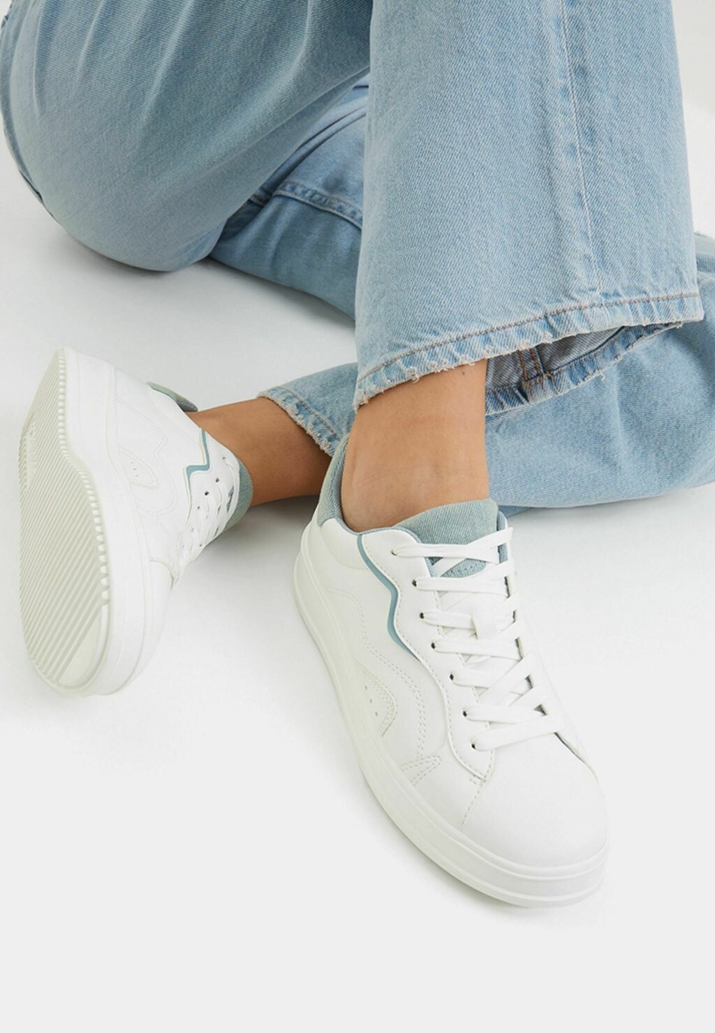 

Кеды Bershka