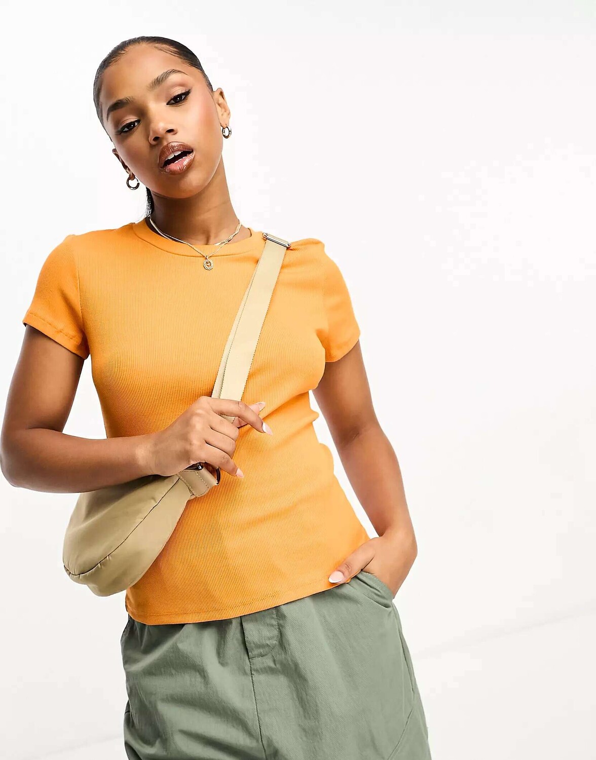 

Оранжевая футболка с короткими рукавами Monki, Оранжевый