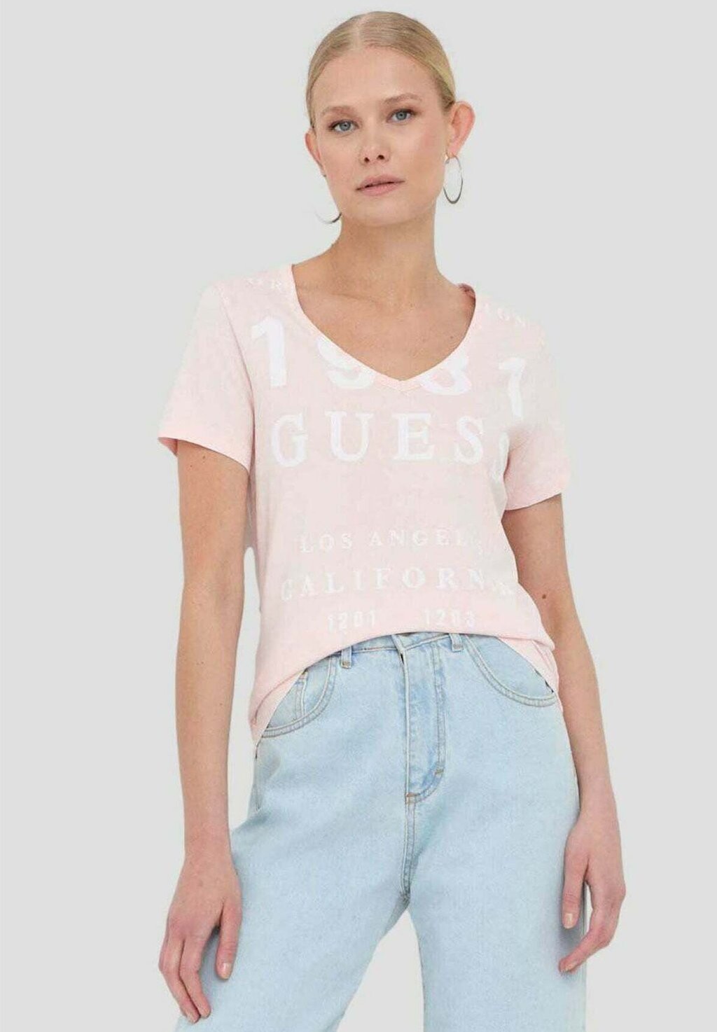 

Футболка с принтом Guess