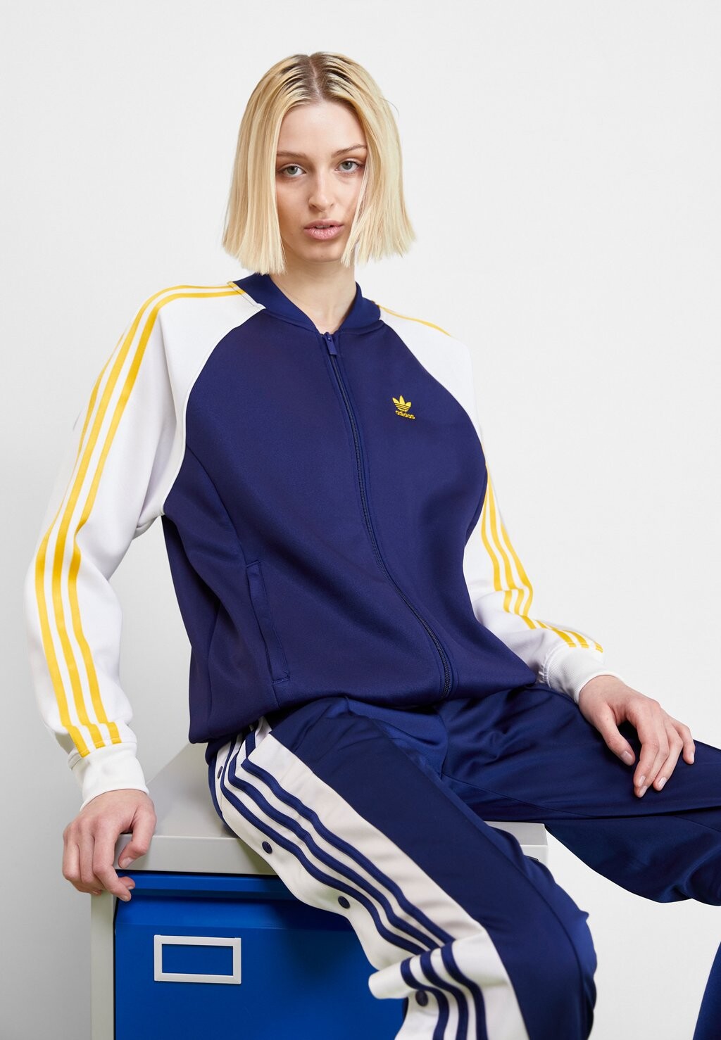 

Куртка тренировочная adidas Originals, темно-синий