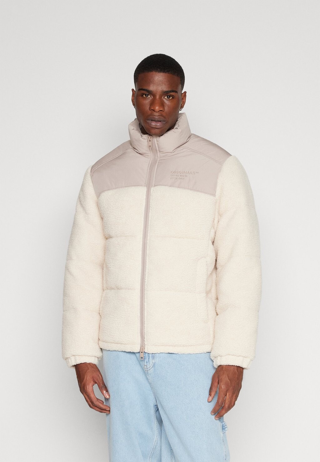 

Зимняя куртка JORCOZY PUFFER JACKET Jack & Jones, атмосфера