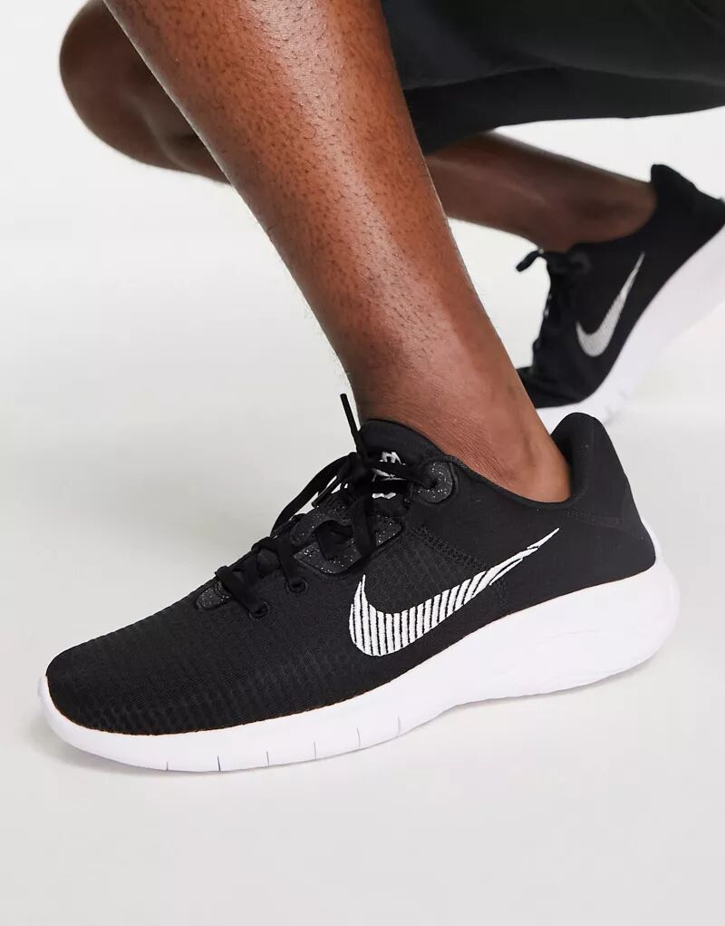 Черно-белые кроссовки Nike Flex Experience Run 11