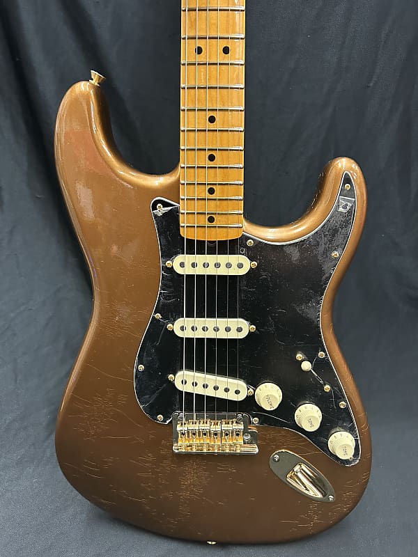Электрогитара Fender Limited Edition Bruno Mars Stratocaster - Mars Mocha