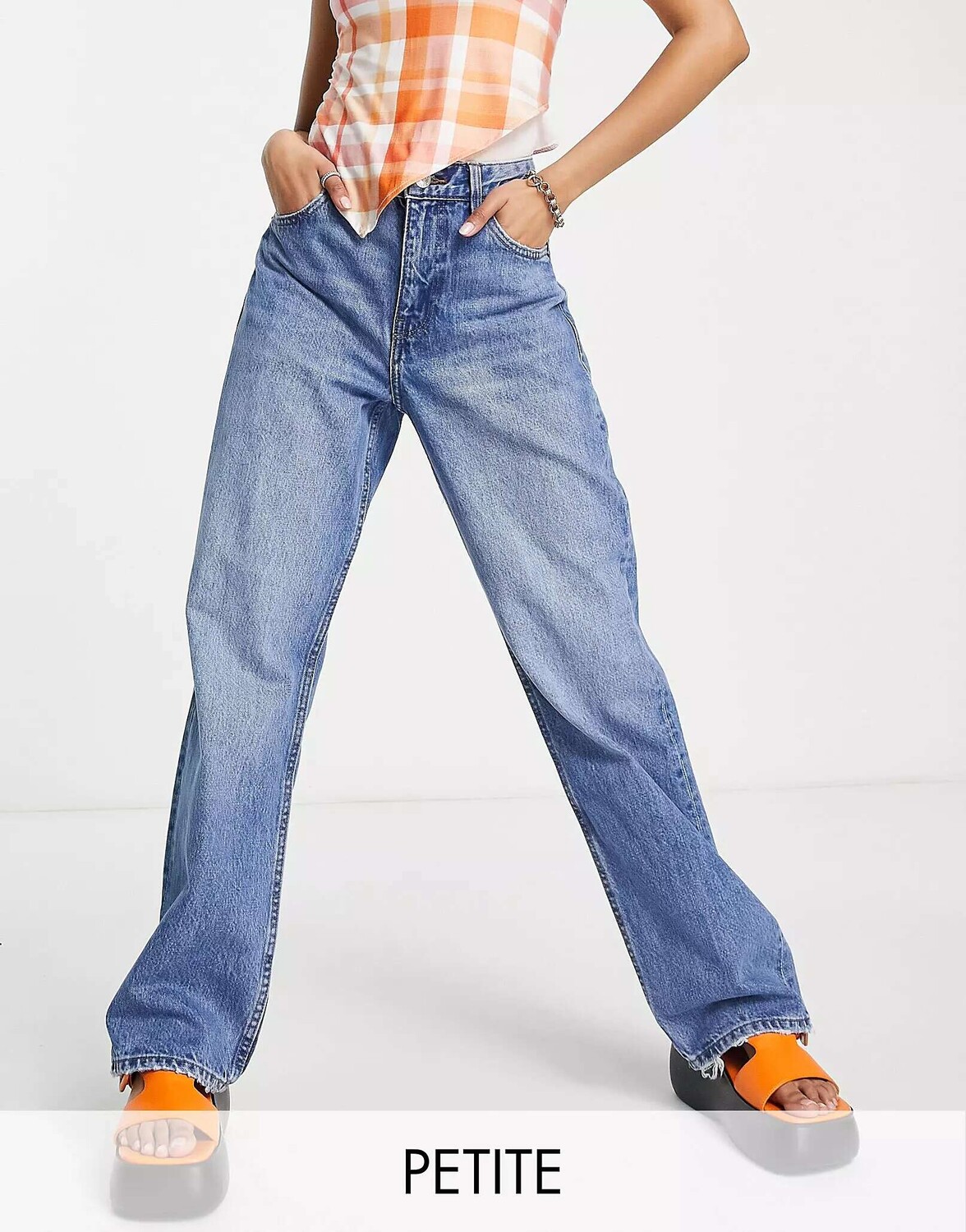 

Джинсы Bershka Petite Dad в цвете средний камень