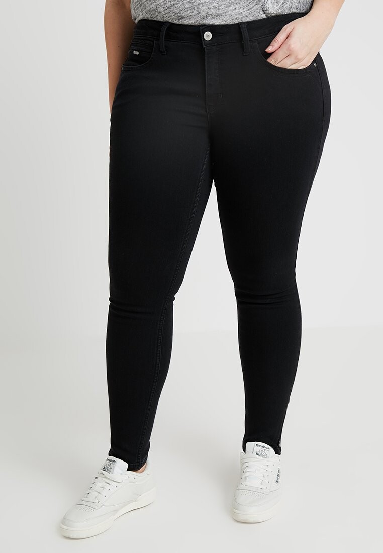 

Джинсы Skinny Fit ONLY Carmakoma, черный