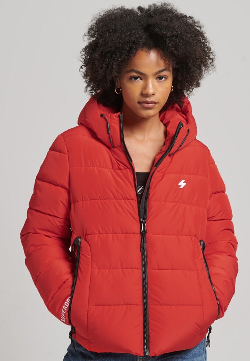 

Куртка зимняя Superdry, ярко-красный