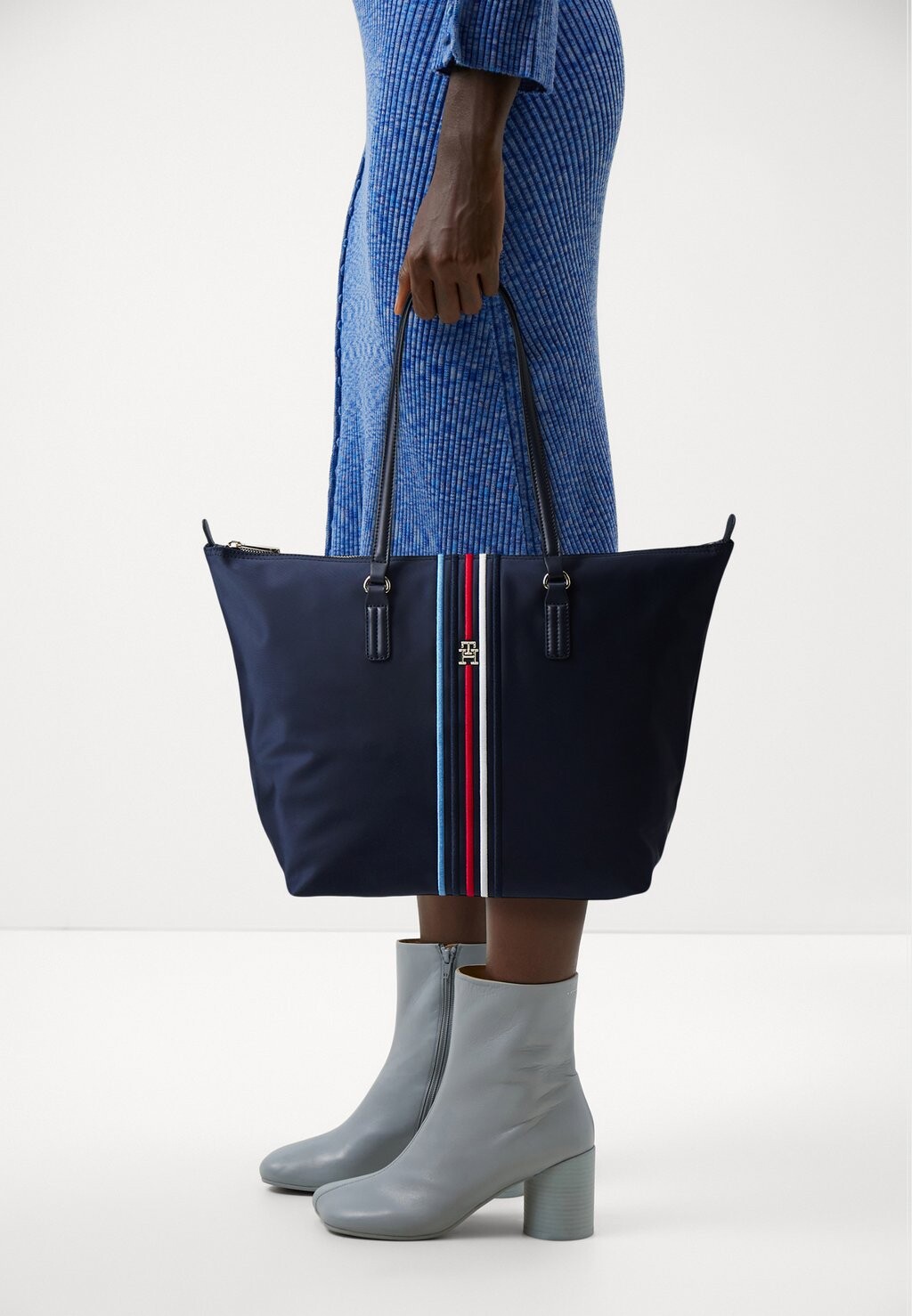 

Сумка POPPY TOTE CORP Tommy Hilfiger, цвет space blue