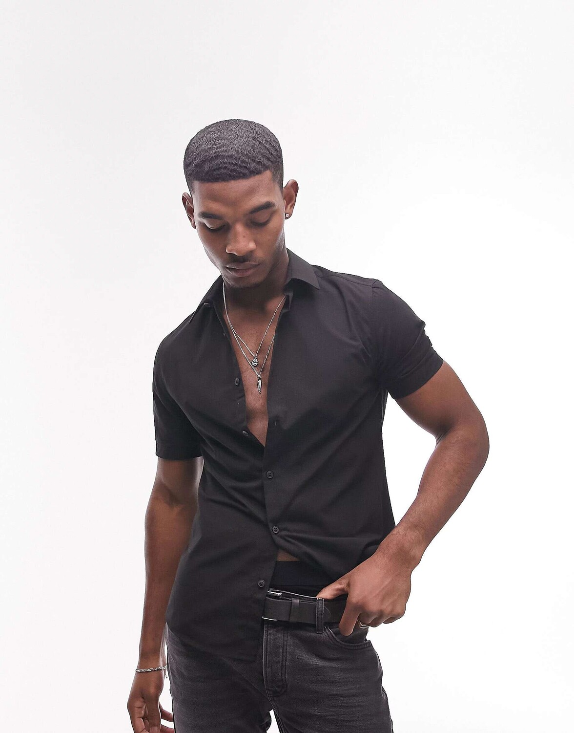 

Черная узкая элегантная рубашка с короткими рукавами Topman