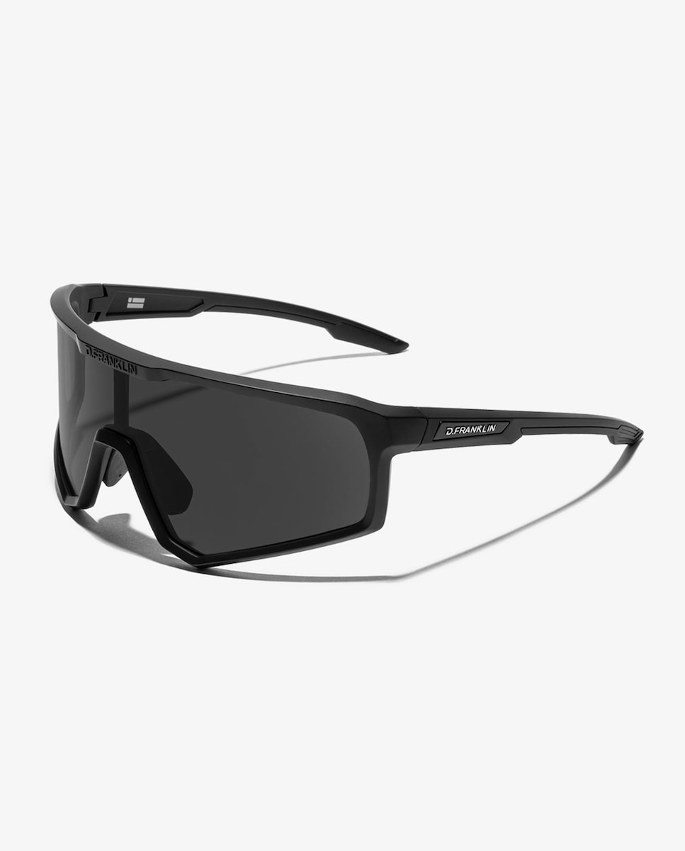 цена Спортивные солнцезащитные очки унисекс Dr. Franklin в черной оправе и фотохромных линзах D.Franklin, черный
