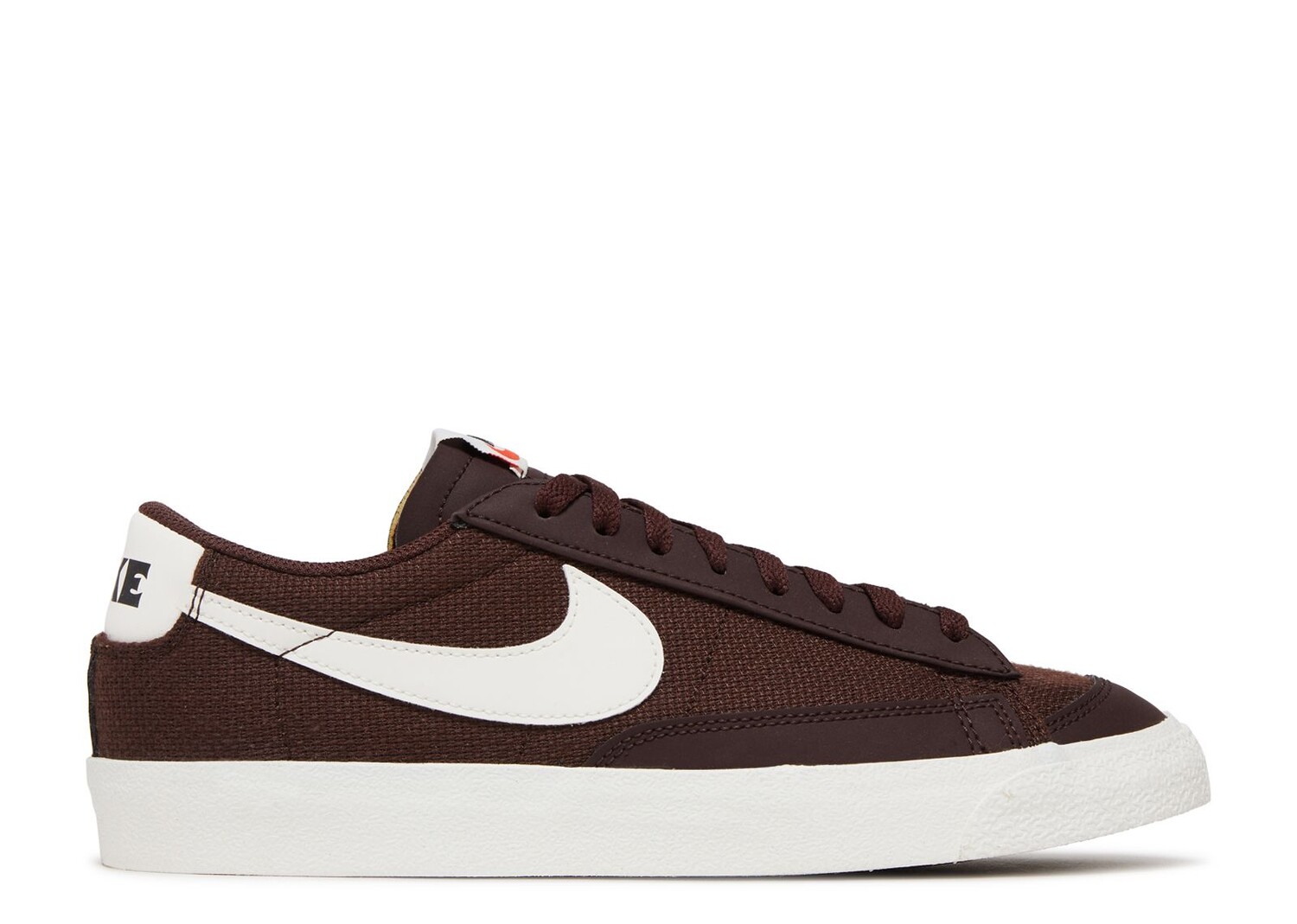 

Кроссовки Nike Blazer Low '77 Premium 'Earth', коричневый