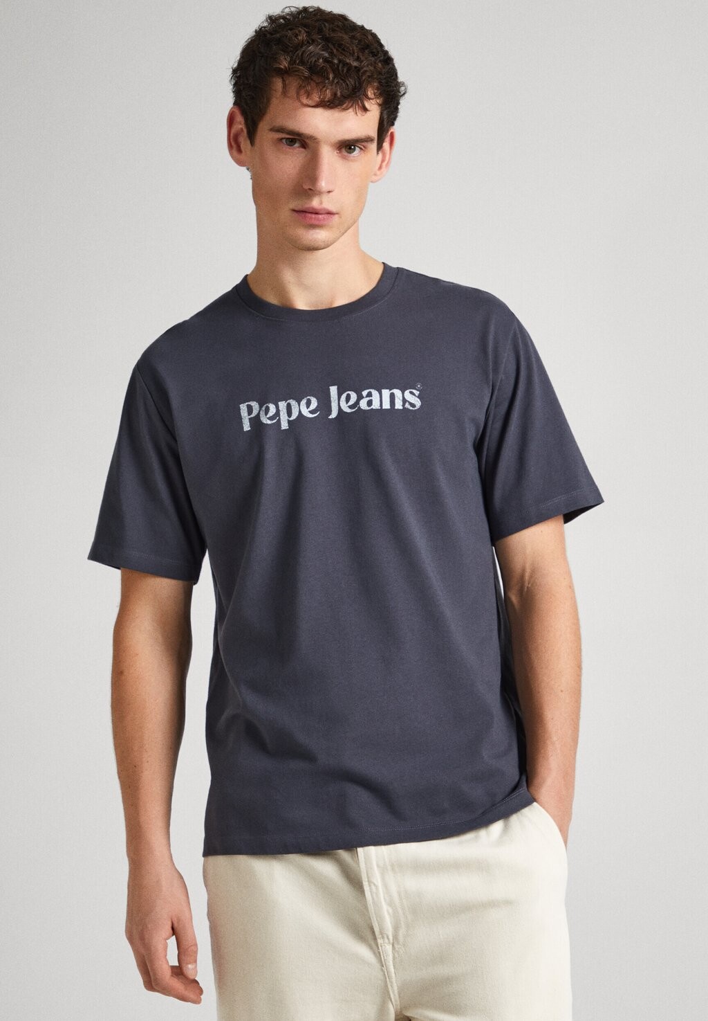 

Футболка с принтом CLIFTON Pepe Jeans, цвет phantom grey