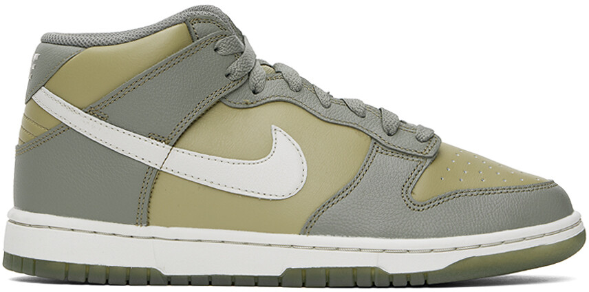 

Серые кроссовки Dunk Mid Nike