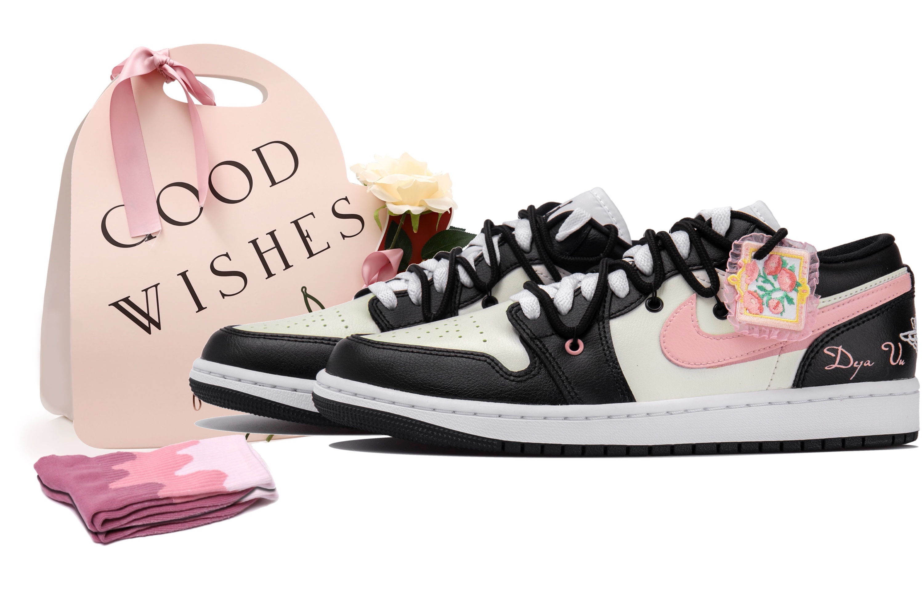 

Кроссовки Air Jordan 1 Vintage Basketball Shoes Women's Low-top Beige/black/pink, цвет Rice powder