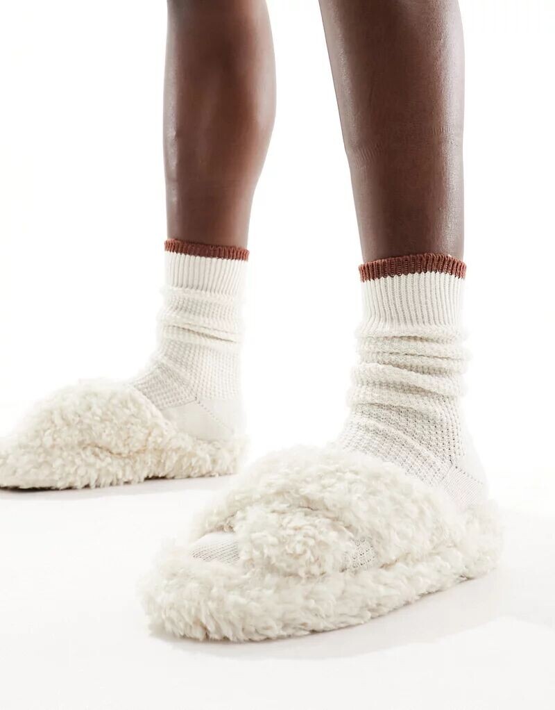 

Кремовые тапочки с перекрестными ремешками Simmi London Cushy SIMMI Shoes
