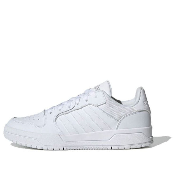 

Кроссовки заманивают в ловушку Adidas, белый