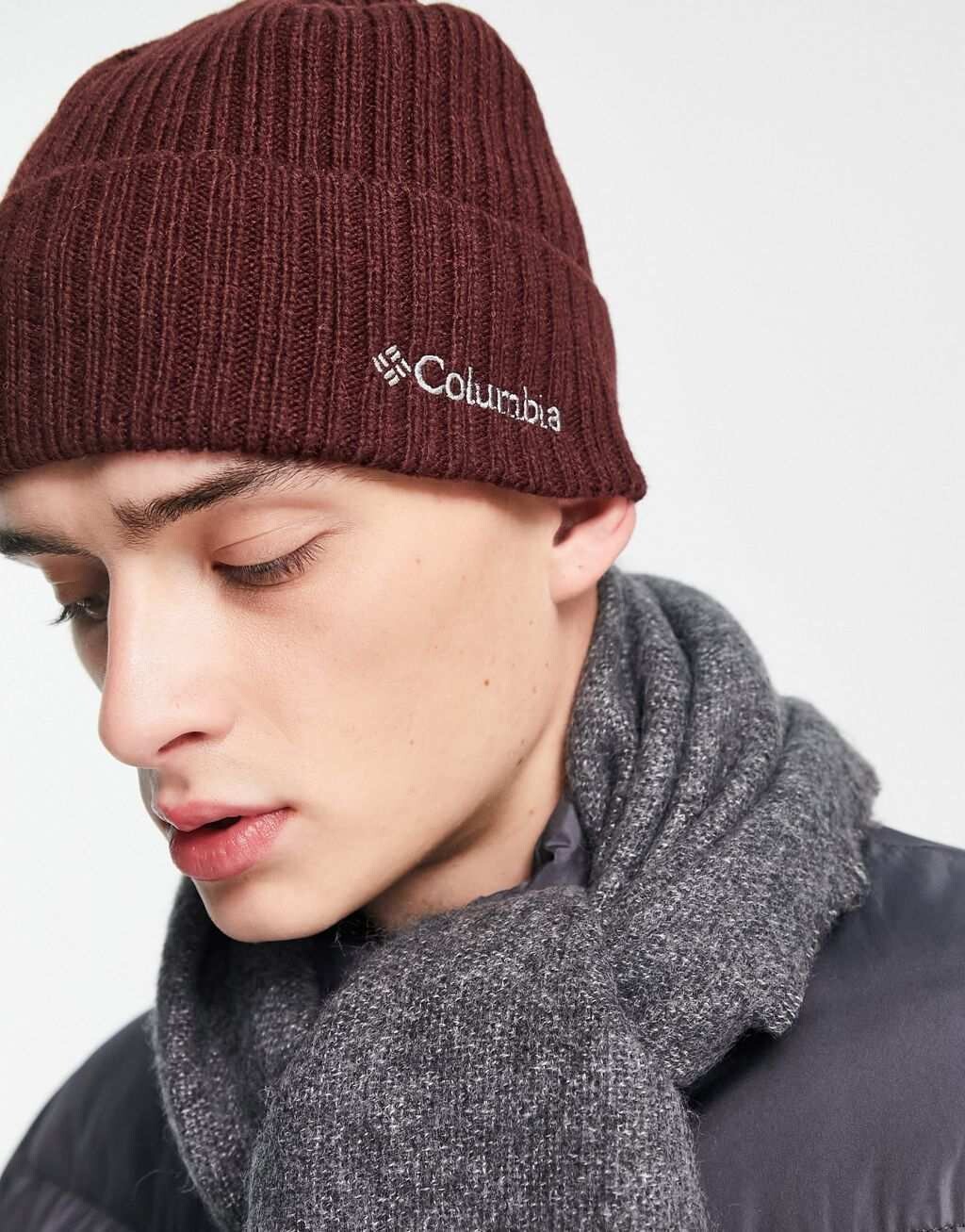 

Бордовая шапка-бини в рубчик Columbia Watch Cap