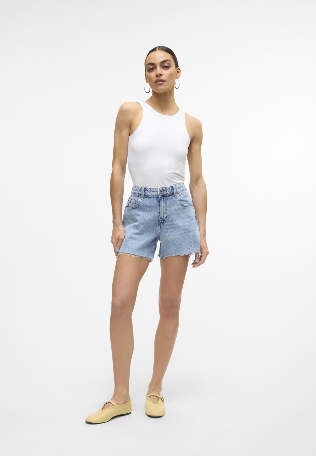 

Джинсовые шорты VMTESS Vero Moda, светло-голубой