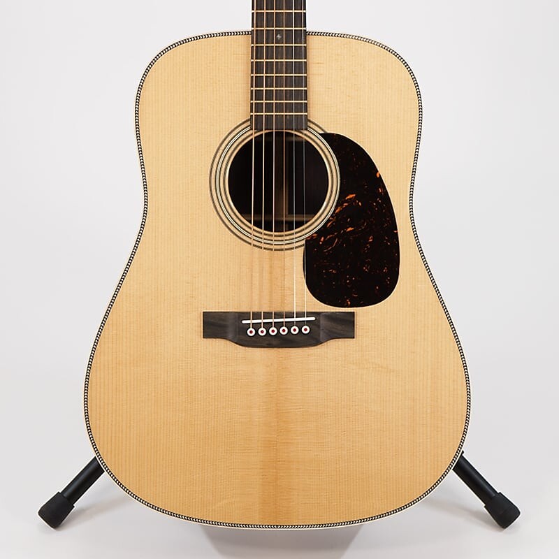 

Акустическая гитара Martin D-28 Modern Deluxe D-14 Fret Acoustic Guitar - Spruce Top with Rosewood Back and Sides