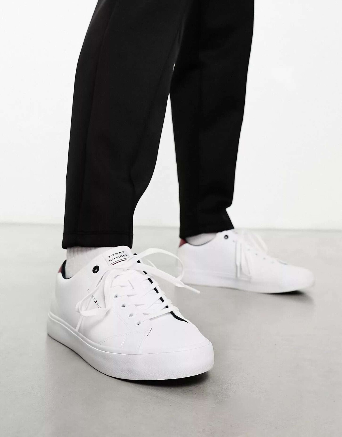 

Белые кожаные кроссовки Tommy Hilfiger harlem core, Белый