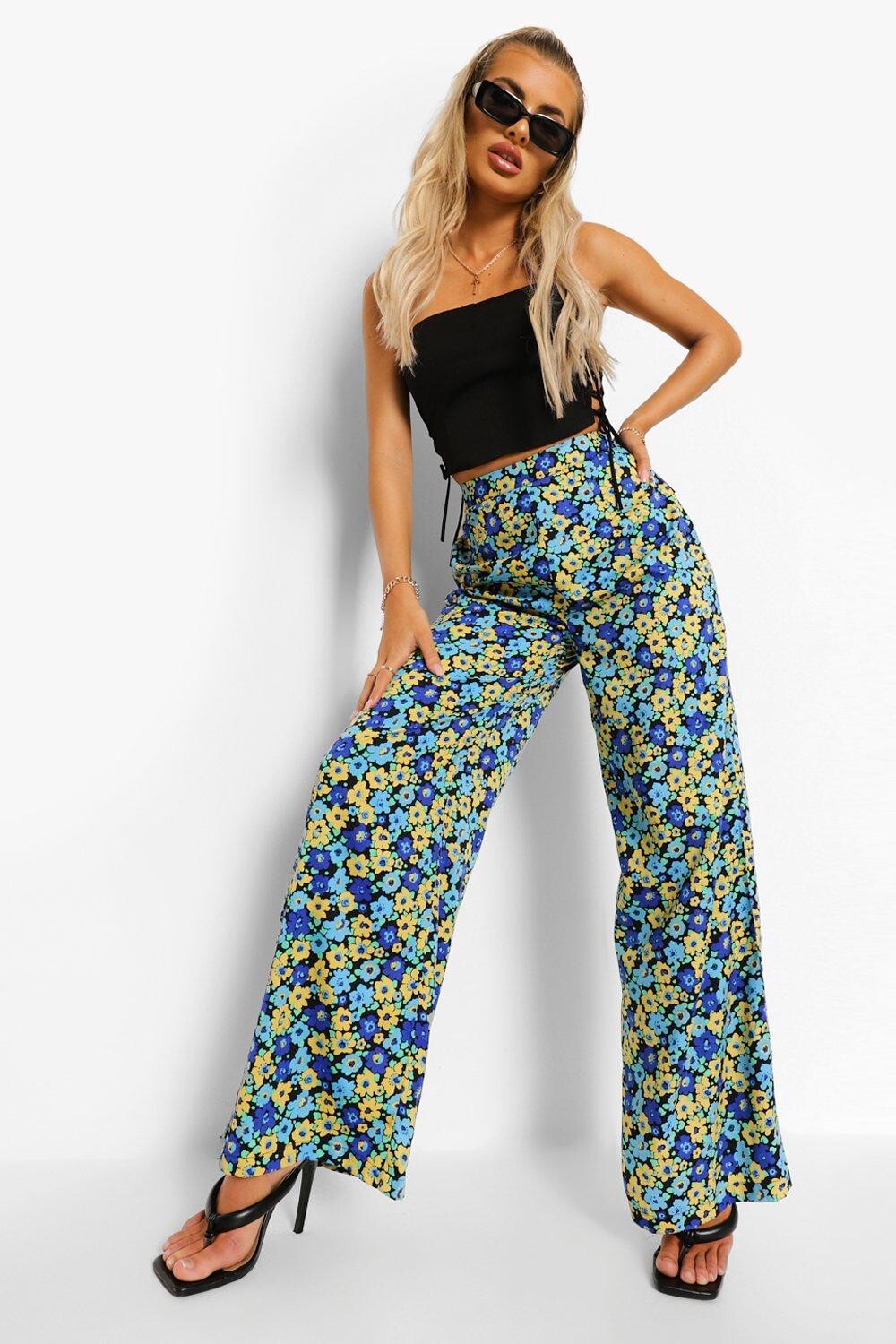 

Широкие брюки с цветочным узором Boohoo, черный