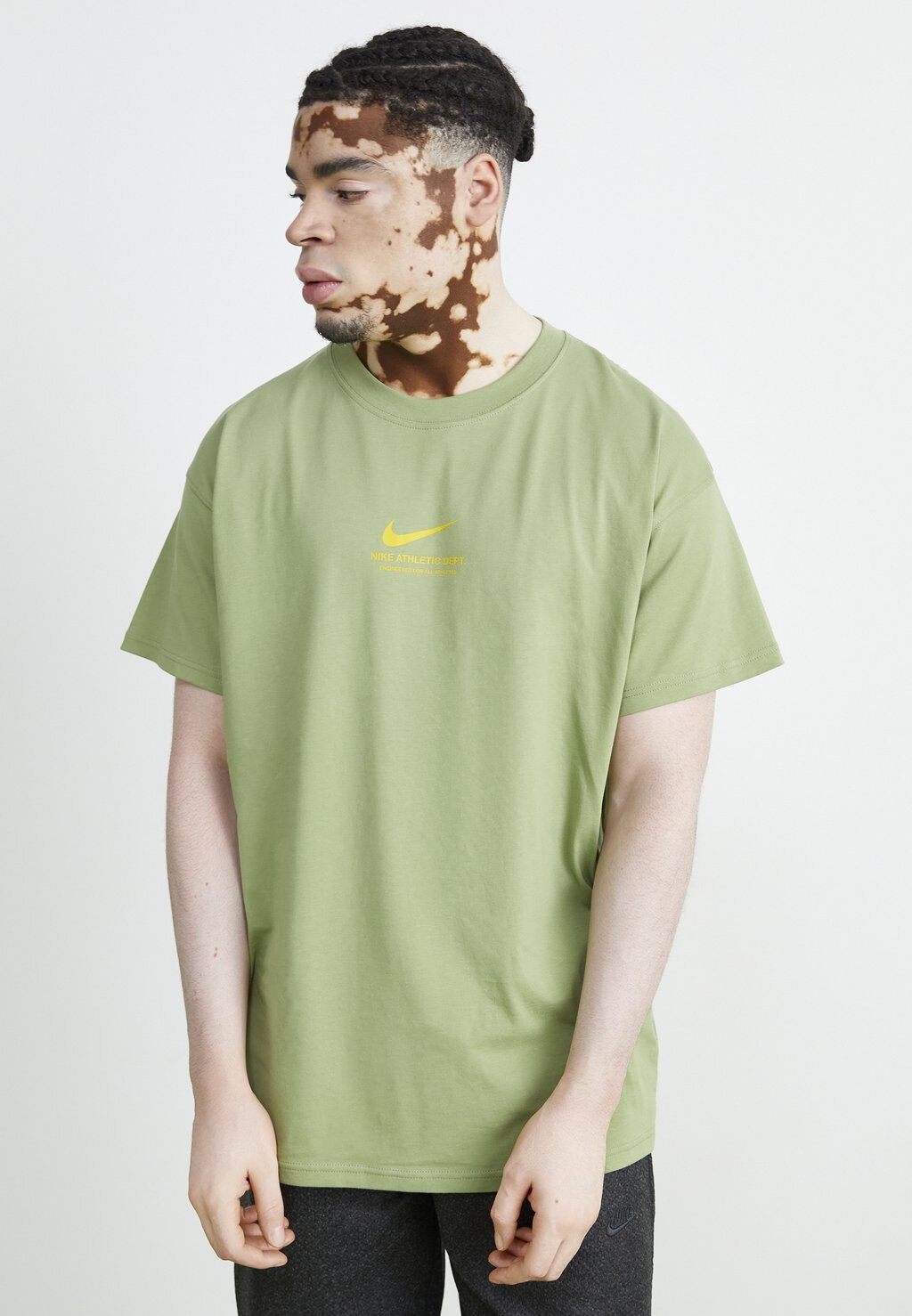 

Футболка с принтом ФУТБОЛКА Nike, масляно-зеленый