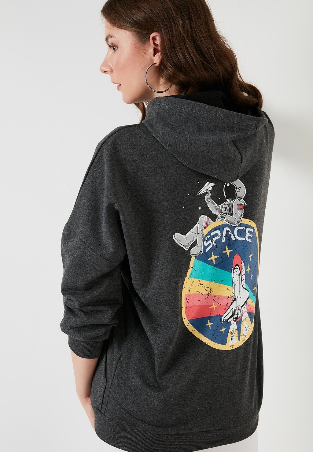 

Толстовка с капюшоном LELA