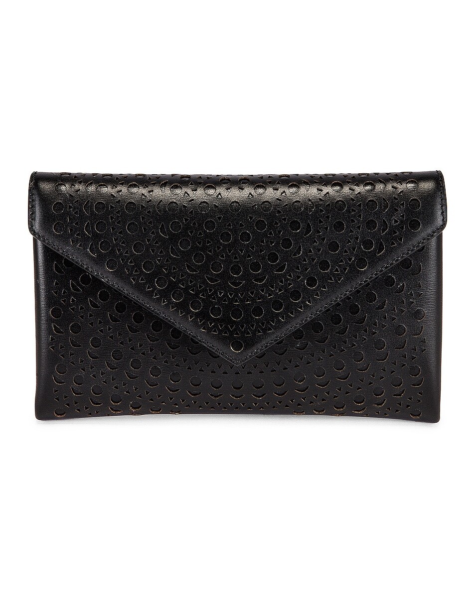 

Сумка Alaïa Oum 20 Leather Laser Cut Clutch, нуар