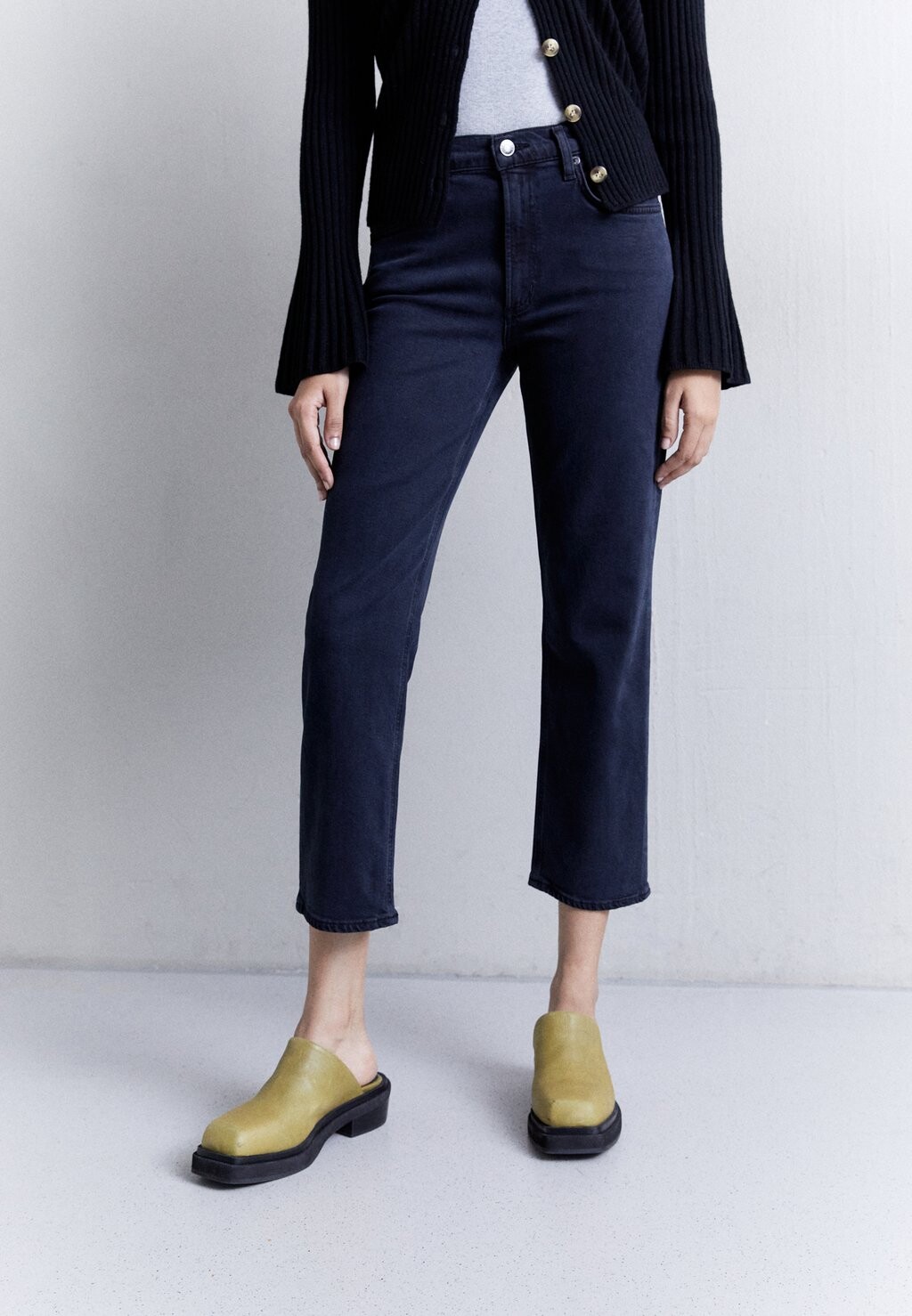 

Джинсы Bootcut Kye Agolde, цвет pepper