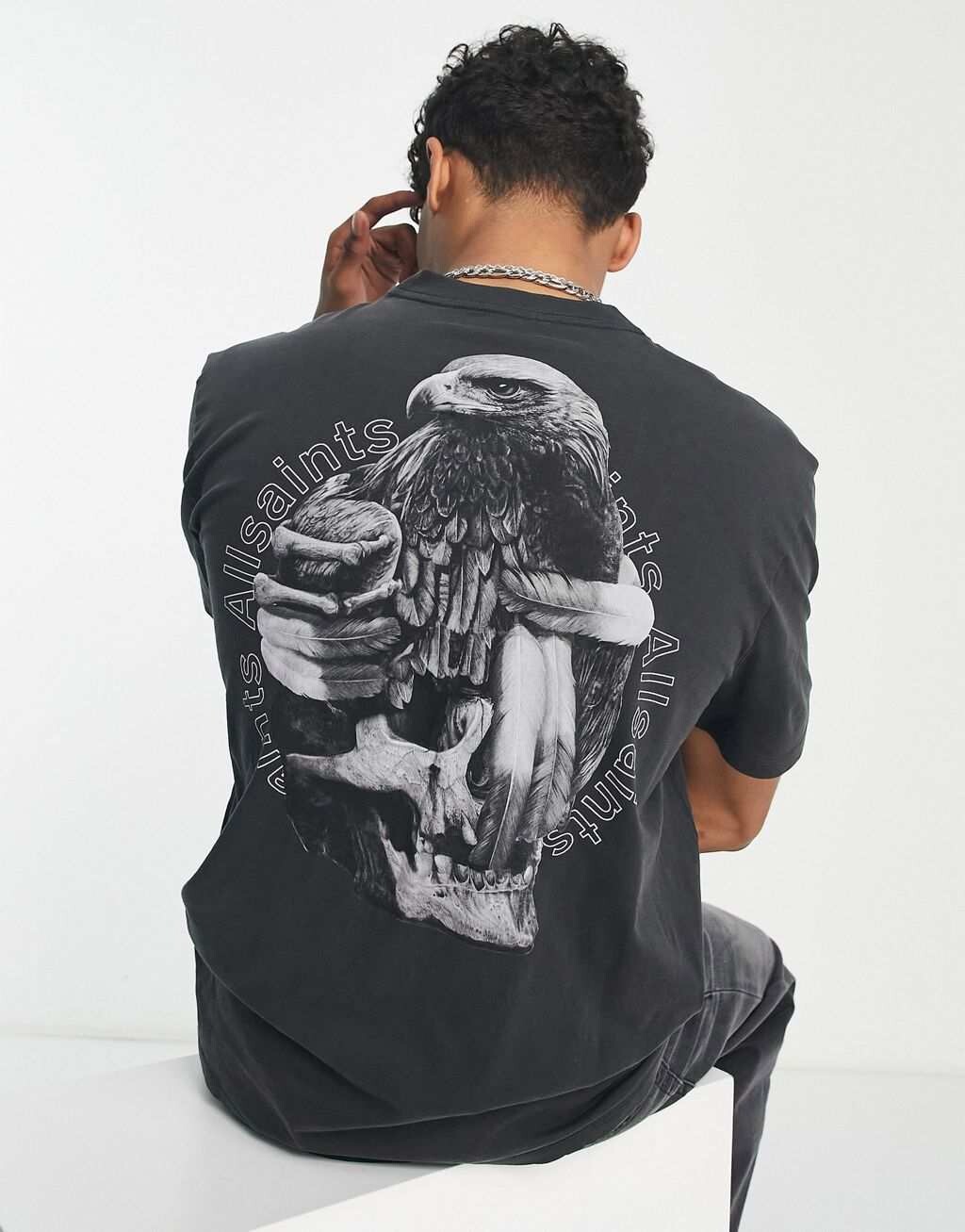 

Черная футболка AllSaints Quill с принтом на спине