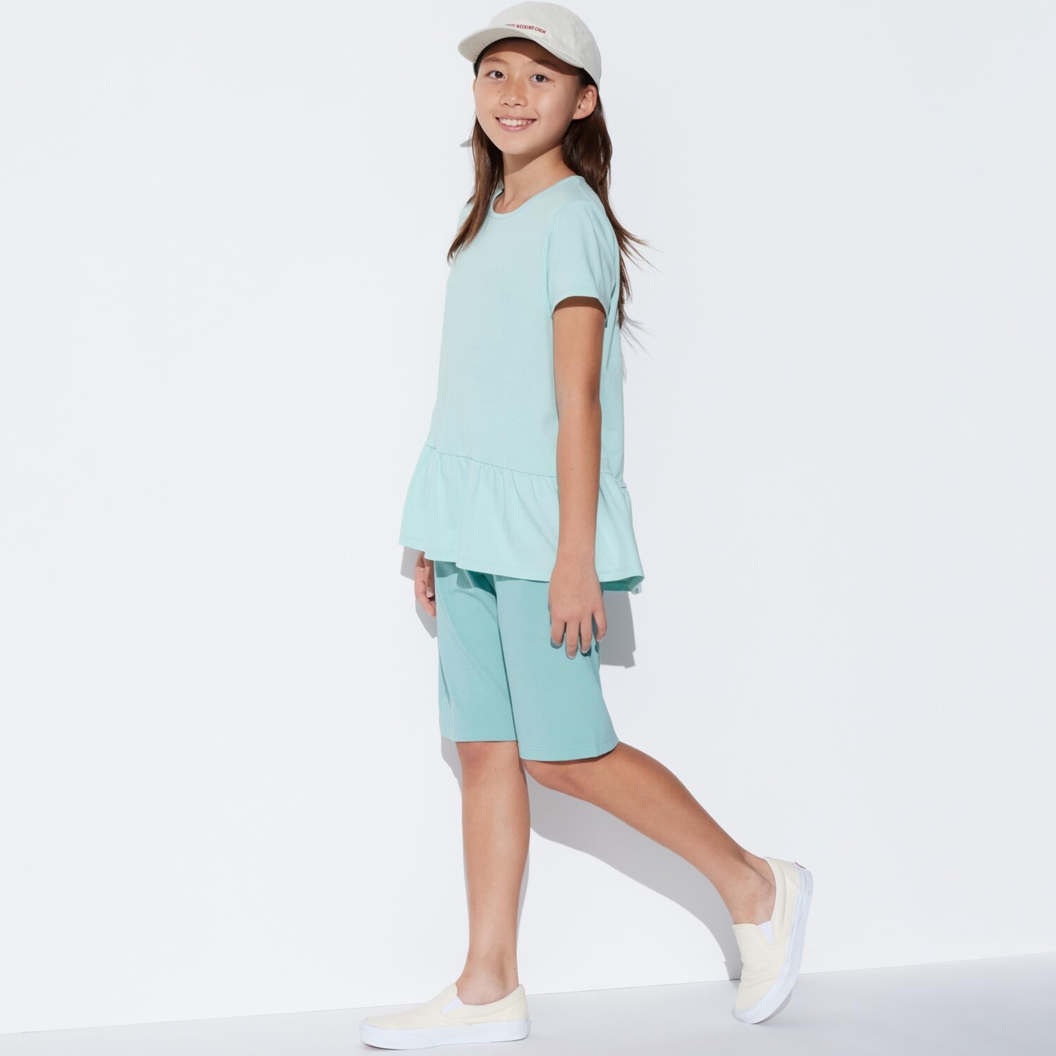 комплект uniqlo miffy с короткими рукавами светло бежевый Комплект UNIQLO AIRism из смесового хлопка с короткими рукавами, светло-зеленый